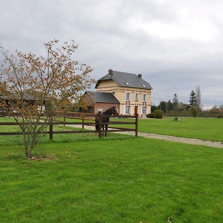B&B Haras De La Cour Fleury Saint-Michel-de-Livet Exteriör bild